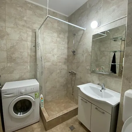 Plazza Mall-studio * بوخارست